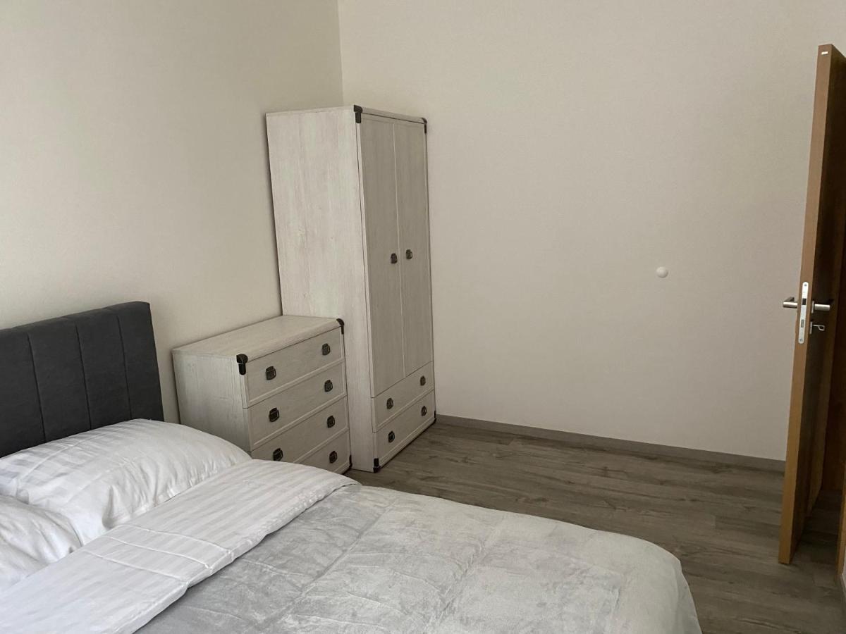 Apartmán Klicperovo 3Kk Hradec Králové Exteriér fotografie